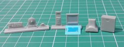 画像2: EUREKA XXL[E-060]1/35 ジオラマ素材 デスクトップパソコンセット(デカール付)