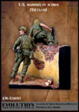 エボリューション[EM-35035]1/35　塀を越えて進撃する米海兵隊隊員 ベトナム(1)