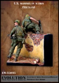 エボリューション[EM-35035]1/35　塀を越えて進撃する米海兵隊隊員 ベトナム(1)