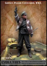 エボリューション[EM-35178]1/35　WWIIドイツ陸軍 信号弾を打ち上げる戦車隊指揮官