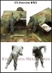 画像2: エボリューション[EM-35189]1/35　WWIIアメリカ陸軍兵士 鹵獲戦車の内部を覗くGI (2)