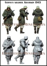 エボリューション[EM-35205]1/35 WWII  ドイツ陸軍兵士 鹵獲武器を愛用する歩兵 ハリコフ冬1943