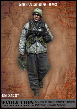 画像2: エボリューション[EM-35207]1/35 WWII  ドイツ陸軍兵士 予備弾薬箱を持つ歩兵 ハリコフ冬1943