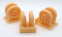 画像2: FC★MODEL[FC35766]1/35 フォードウマルティア用タイヤセット（ICM用）