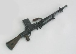 画像4: ファインモールド[FT01]1/12? スケール WWII ドイツ武装親衛隊兵士 ルドルフ突撃兵 & ZB-26軽機関銃