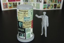 画像2: Hauler[HLF48003]1/48広告柱　市民フィギュア付
