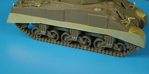 画像1: Hauler[HLX48002]1/48WWII米 M4シャーマン フェンダーセット(タミヤ用) (1)