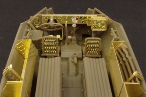 画像1: Hauler[HLX48277]1/48WWII独  Sd.Kfz.251/1 Ausf.C インテリアセット(AFVクラブ用) (1)