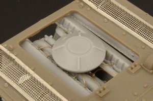 画像1: Hauler[HLX48351]1/48WWII露 SU-152 エンジンセット(ブロンコ用) (1)