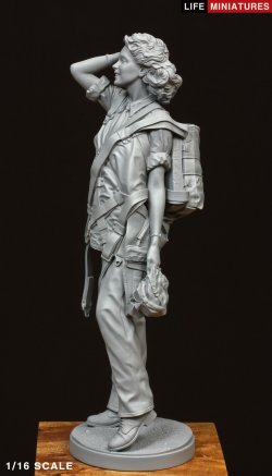 画像15: ライフミニチュア[LM-16005]1/16 WWII イギリス空軍ATA(航空輸送予備部隊)女性パイロット アッタガールズ