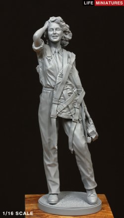 画像18: ライフミニチュア[LM-16005]1/16 WWII イギリス空軍ATA(航空輸送予備部隊)女性パイロット アッタガールズ