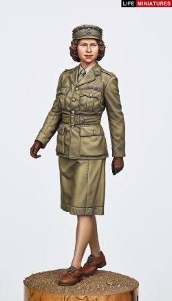 画像2: ライフミニチュア[LM-35005]1/35 WWII イギリス 補助地方義勇軍 行進するエリザベス・ウィンザー2級准大尉 1945年