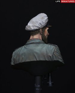 画像4: ライフミニチュア[LM-B020] 1/10 WWII 海の餓狼 独海軍Uボート指揮官
