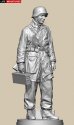 画像9: ライフミニチュア[LM-20005]1/10(180mm) WWII ドイツ ポトー迎撃戦 ハンセン戦闘団の降下猟兵弾薬手 アルデンヌ1944年12月18日(100個限定) (9)