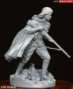 画像7: ライフミニチュア[LM-35002]1/35 WWII 露/ソ ソビエト赤軍女性スナイパー 全身像