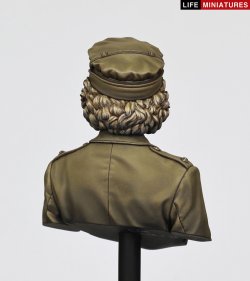 画像5: ライフミニチュア[LM-B029]1/10 胸像 WWII イギリス 補助地方義勇軍 エリザベス・ウィンザー2級准大尉 1945年