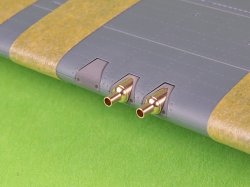 画像4: MASTER[AM-48-181]1/48 WWII アメリカ カーチスP-40L/N初期型 4銃バージョン ブローニング.50機銃口×4/アダプター/照準器/ピトー管セット(エデュアルド用)