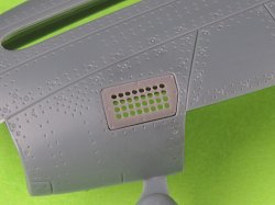 画像2: MASTER[AM-72-174]1/72 WWII アメリカ P-51ムスタング キャブレターエアフィルターカバー 標準穴開きタイプ(エデュアルド用)