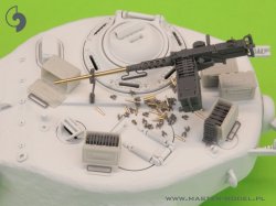 画像10: MASTER[GM-35-063]1/35 WWII アメリカ ブローニングM2HB .50口径(12.7mm)機関銃 w/戦車用マウント(初期M23揺架/弾薬トレイ)