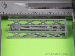 画像5: MASTER[GM-35-065]1/35 WWII アメリカ ブローニングM2HB .50口径(12.7mm)機関銃用 M3三脚架マウント 折り畳み状態(1個入)