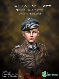 画像1: トリファクトリー[MJ09-010]1/9 ドイツ空軍エース”エーリッヒ・ハルトマン”