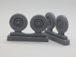画像4: MacOne Models[MAC35603]1/35 WWII 独 VWタイプ82E用タイヤセットホイール付 RFM用