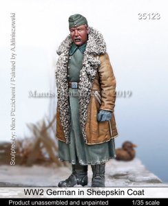 画像1: マンティス・ミニチュアズ[Man35123]1/35 WW2 独 ドイツ陸軍 羊革のコートを着た士官 (1)