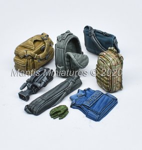 画像1: マンティス・ミニチュアズ[MAC23]1/35 ジオラマ素材 テレビ報道用機材一式セット (1)