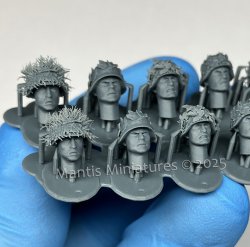 画像2: マンティス・ミニチュアズ[MAC58]1/35 WWII ドイツ 偽装付ヘルメットのヘッドセット(6種類2サイズ 12個入)