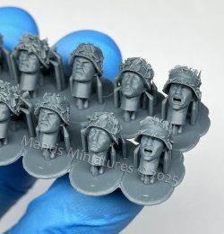 画像3: マンティス・ミニチュアズ[MAC58]1/35 WWII ドイツ 偽装付ヘルメットのヘッドセット(6種類2サイズ 12個入)