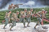 マスターボックス[MB35130]1/35 米・歩兵突撃シーン+マシンガンチーム７体1944