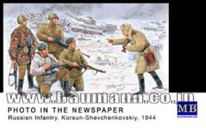 画像1: マスターボックス[MB3529] 1/35 ソ連歩兵記念撮影1944年冬 (1)
