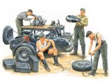 マスターボックス[MB3560] 1/35 独・オートバイ整備シーン4体+サイドカー＆アクセサリー