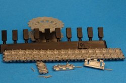 画像1: Master Club[MTL-35091]1/35 仏 AMX-13用 ゴムパッド付き履帯(新品状態)(金属製)