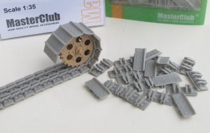 画像1: Master Club[MC135132CL]1/35 菱形戦車 Mark IV, Mk.II, Mk.V, Mk.IX WWI 連結可動履帯(レジン製) (1)