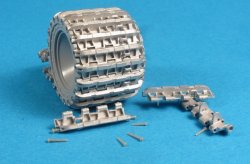 画像1: Master Club[MTL-35007]1/35 ティーガーI極初期型 可動履帯(ミラータイプ)(金属製)