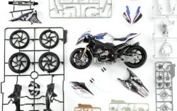 画像2: モンモデル[MENMT-004s]1/9 BMW HP4 RACE（プレカラーバージョン）