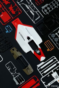 画像4: モンモデル[MENRS-005]1/12 マクラーレン MP4/4 1988(プレカラーバージョン)