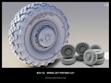 Miniarm[B35132]1/35 MaZ-537 トラクター ホイールセット