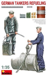 画像1: ミニアート[MA35348]1/35ドイツ兵 燃料補給中２体入（ドラム缶２個＋石油缶４個付） (1)