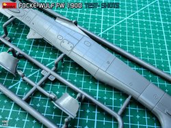 画像2: ミニアート[MA48040]1/48 フォッケ・ウルフ Fw 190D-9 ミメタール製 ベーシックキット 第301戦闘航空団