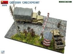 画像4: ミニアート[MA36075]1/35 ドイツ軍検問所 3t 貨物トラック 3.6-36S ＆ Kfz.1 タイプ 170VK w/野戦憲兵隊 ビッグセット