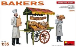 画像1: ミニアート[MA38074]1/35 パン屋セット　フィギュア2体入