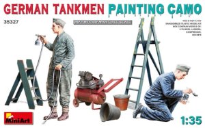 画像1: ミニアート[MA35327]1/35迷彩塗装中のドイツ戦車兵２体＋塗装道具 (1)