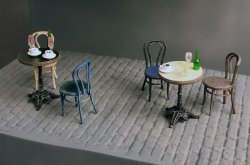 画像4: ミニアート[MA35569]1/35 カフェ用テーブル・イスと瀬戸物