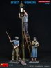 画像3: ミニアート[MA38081]1/35 路上にいる労働者フィギュア3体入