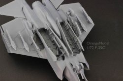 画像4: オレンジホビー[A72010]1/72 現用 米 アメリカ海軍 ロッキードマーチン F-35C