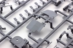 画像15: オレンジホビー[G72-205]1/72 WWII ドイツ陸軍 Sd.Kfz.7/1 8ｔハーフトラック20mm四連高射砲搭載型 初期型 コンプリート版プラスチックモデルキット