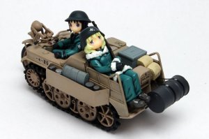 画像1: プラッツ[GLT-01] 1/35 少女終末旅行 ケッテンクラート w/チト&ユーリ フィギュア2体セット (1)