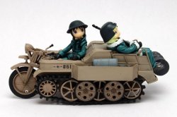 画像2: プラッツ[GLT-01] 1/35 少女終末旅行 ケッテンクラート w/チト&ユーリ フィギュア2体セット
